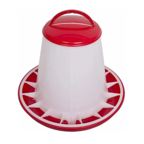 Plastic waterer